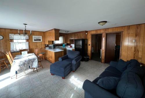 Moody's Motel And Cottages