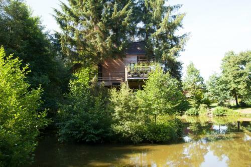 Cabane Dans Les Arbres Avec Spa Les Cabanes de Koad'dour