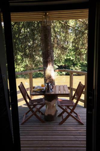 Cabane Dans Les Arbres Avec Spa Les Cabanes de Koad'dour