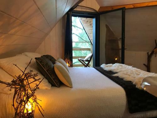 Cabane Dans Les Arbres Avec Spa Les Cabanes de Koad'dour