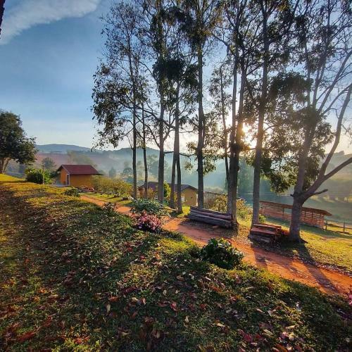 Pousada E Camping P� Na Trilha
