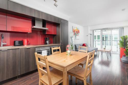 Apartamento Historic Unobstructed Views In Downtown Core