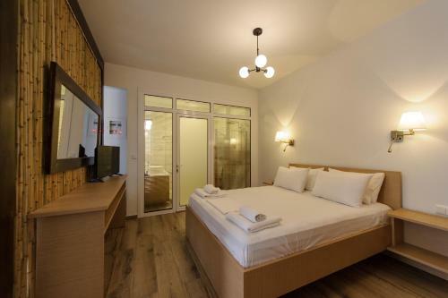 Status Luxury Apartments And Penthouse