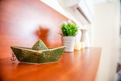Pine Trees Apartment