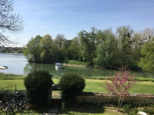 Bed & Breakfast En Bord de Seine