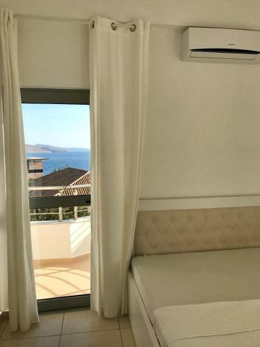 Seaside View Apartment