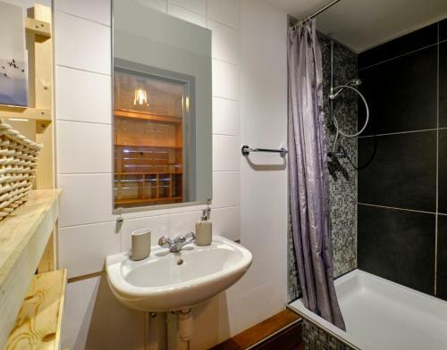 Hostal La Tani�re