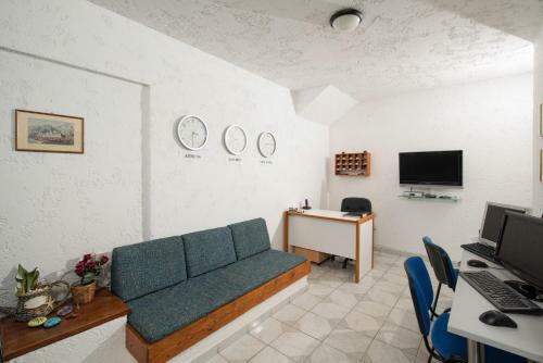 Castello Apartments