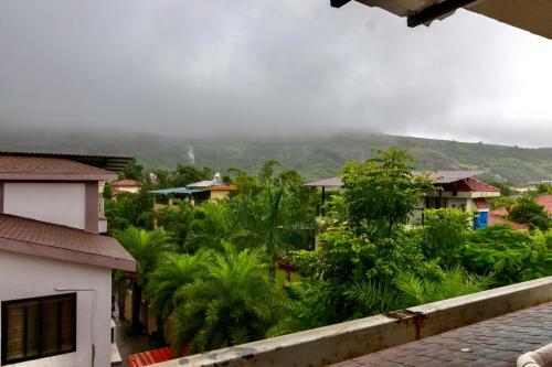 Villa Saffronstays Evelyn Greens, Lonavala