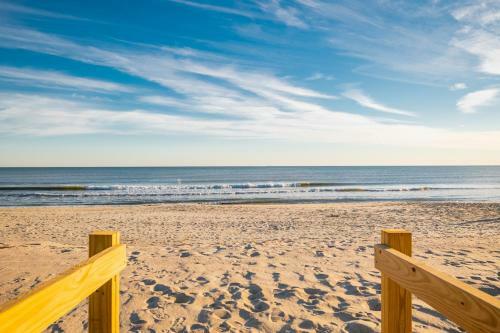 The Sandcastle By Oak Island Accommodations