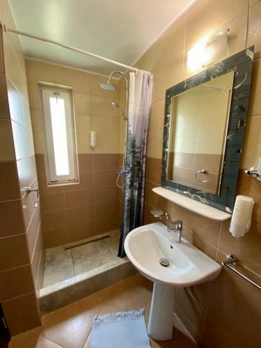 Hostal Pensiune Muntii Aninei