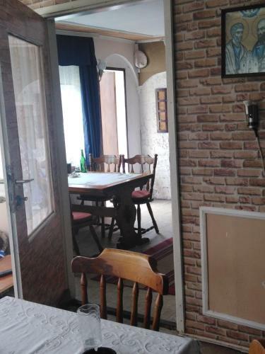 Villa Ku?a Na Obali Jezera Sa Bazenom