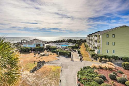 Apartamento Oceanside Emerald Isle Condo, Steps To Beach!