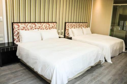 Hotel The Loft Seaside Suites