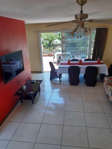 Apartamento Unit 15 Holzner Gardens