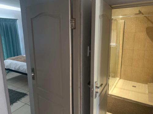 Hostal Douglas Villas