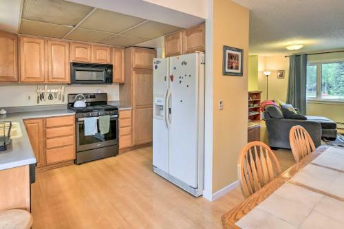 Anchorage Abode With Garden And Chugach Mtn Views