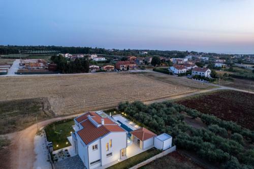 Villa Grivi?i?