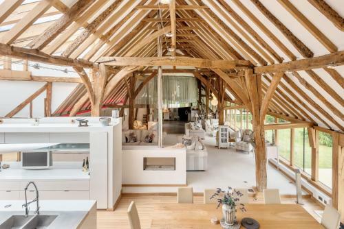 Beautiful Luxury Barn Conversion Rural Canterbury 3 Bed