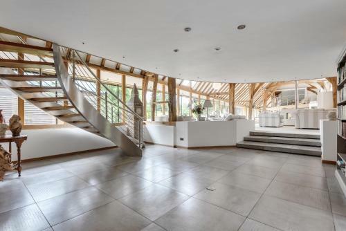 Beautiful Luxury Barn Conversion Rural Canterbury 3 Bed