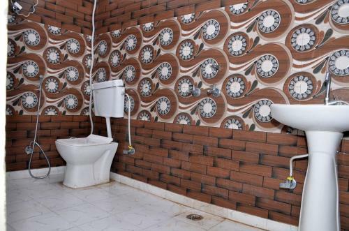 Oyo 90777 Hotel Neelkanth