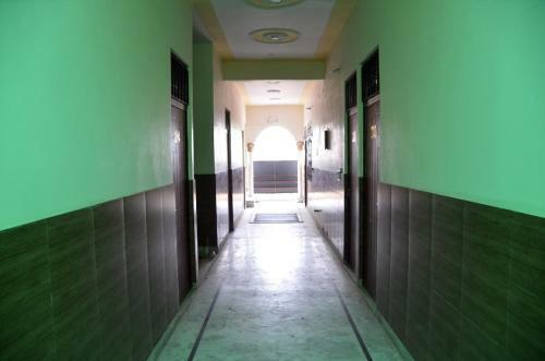Oyo 90777 Hotel Neelkanth