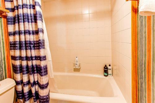 Hotel Snowmass Escape
