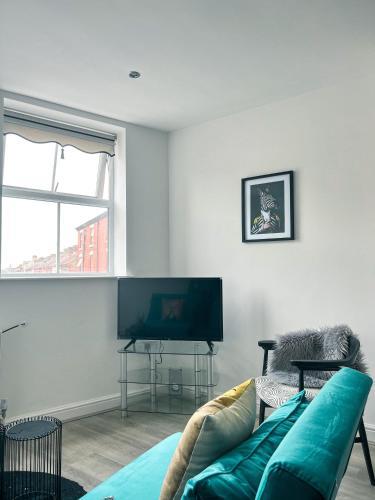Host Liverpool - Stylish Living Space Apartments