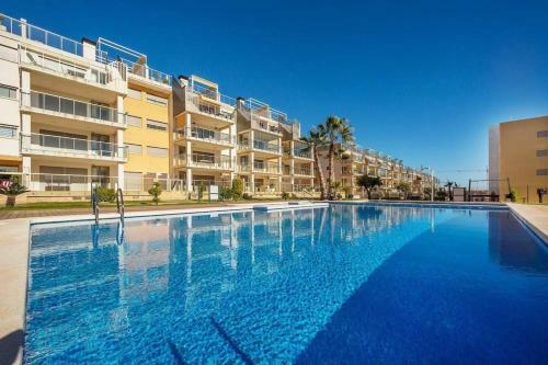 Stunning 2-bed Apartment In Nr Los Dolses