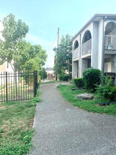 Apartamento Classic 2-bedroom Condo W/free Parking