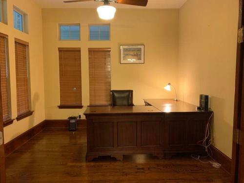 Spacious Lake House With Private Dock Sleeps 14