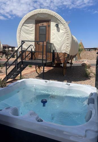Zion White Bison Glamping & Rv Resort