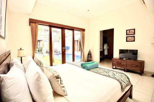 Villa Akmali Berawa - 3 Bedrooms