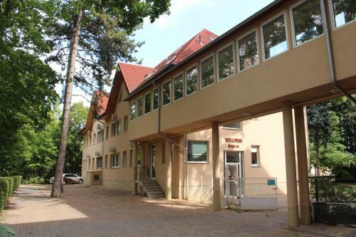 Szindb�d Wellness Hotel