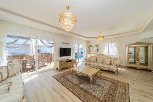 Superb Villa With Pool Hamam And Sauna In Antalya