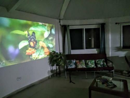Bungalow In Heart Of Jungle Close To Panama City