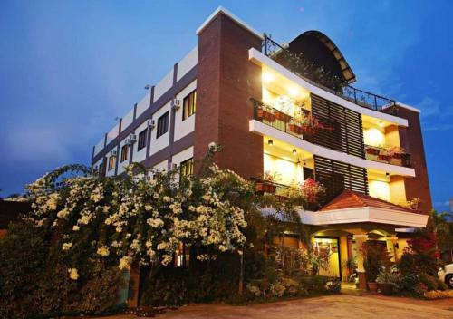 Reddoorz Plus @ Conclave Hotel Davao City