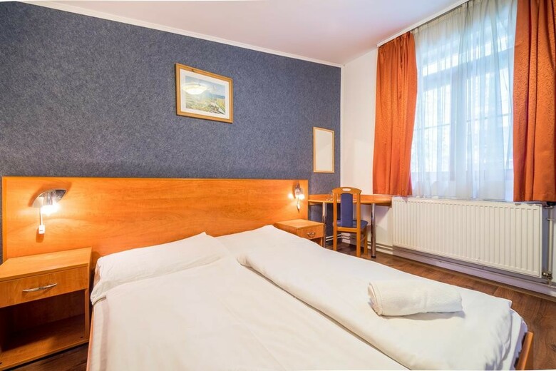 Central Green Hotel
