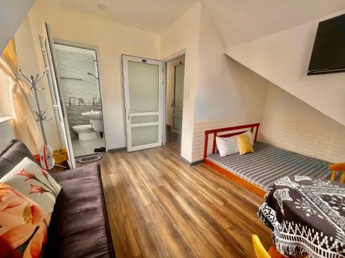 Nhi Nhi Villa ?� L?t