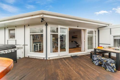 Kerer? Lodge - Two Mile Bay Holiday Home