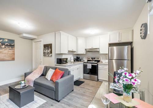 1br - Boutique Apartment With Netflix- Prime Location
