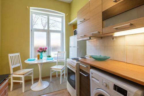 Stylish Apartment In Best Location.