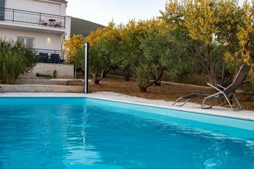 Luxury Villa Levantino Between Olive Trees
