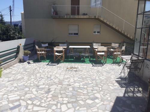 Apartamento Andar Moradia Com Terra�o E P�tio.