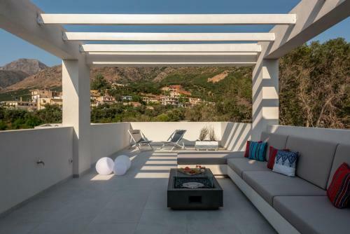 Luxury Villa Oxygen In Sfinari With Sunset Views
