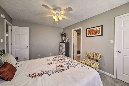 Charming Clarksville Home With Yard And Fire Pit!