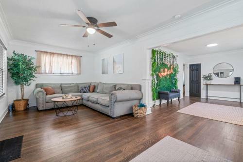 Beautiful Historic Full Home 10 Minutes From Everything