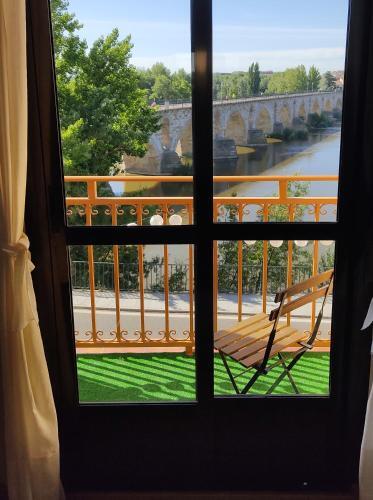 Apartamentos A Los Ojos Del R�o Duero