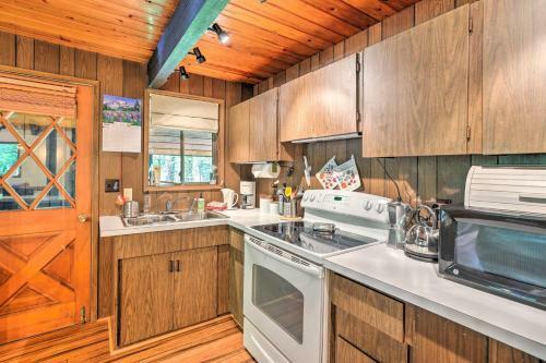 Resort Community Cabin By Mt Baker Ski Area!