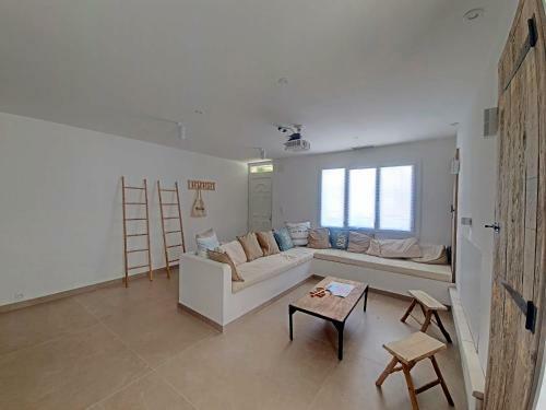 R�f Ls73 : Maison de Village 9 Pers Rue Espelly